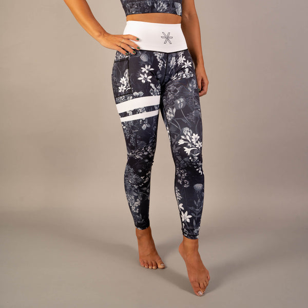 Leggings for women shaping in black and white from BARA Sportswear. 